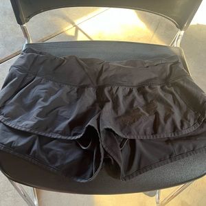 LULU LEMON SHORTS🟣🟣